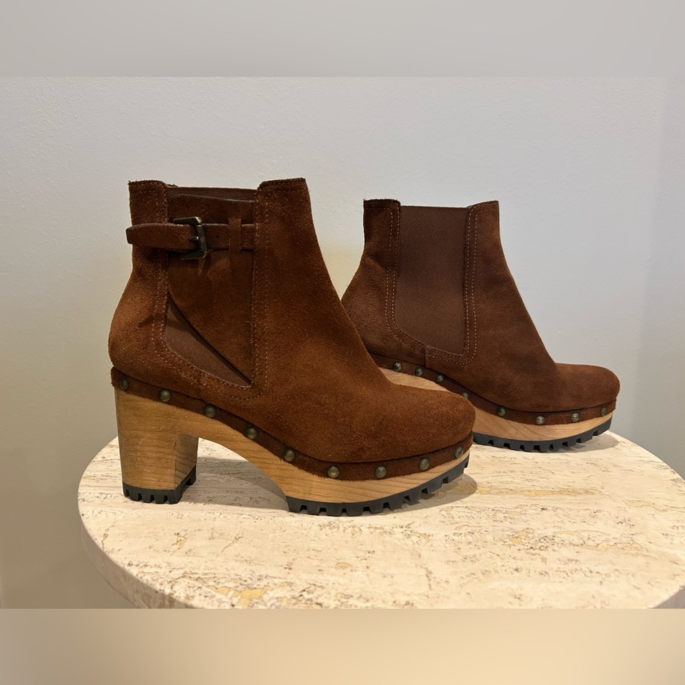Ralph Lauren Polo Brown Suede Boots Women's  Size 37 or 6.5B Clogs Fall